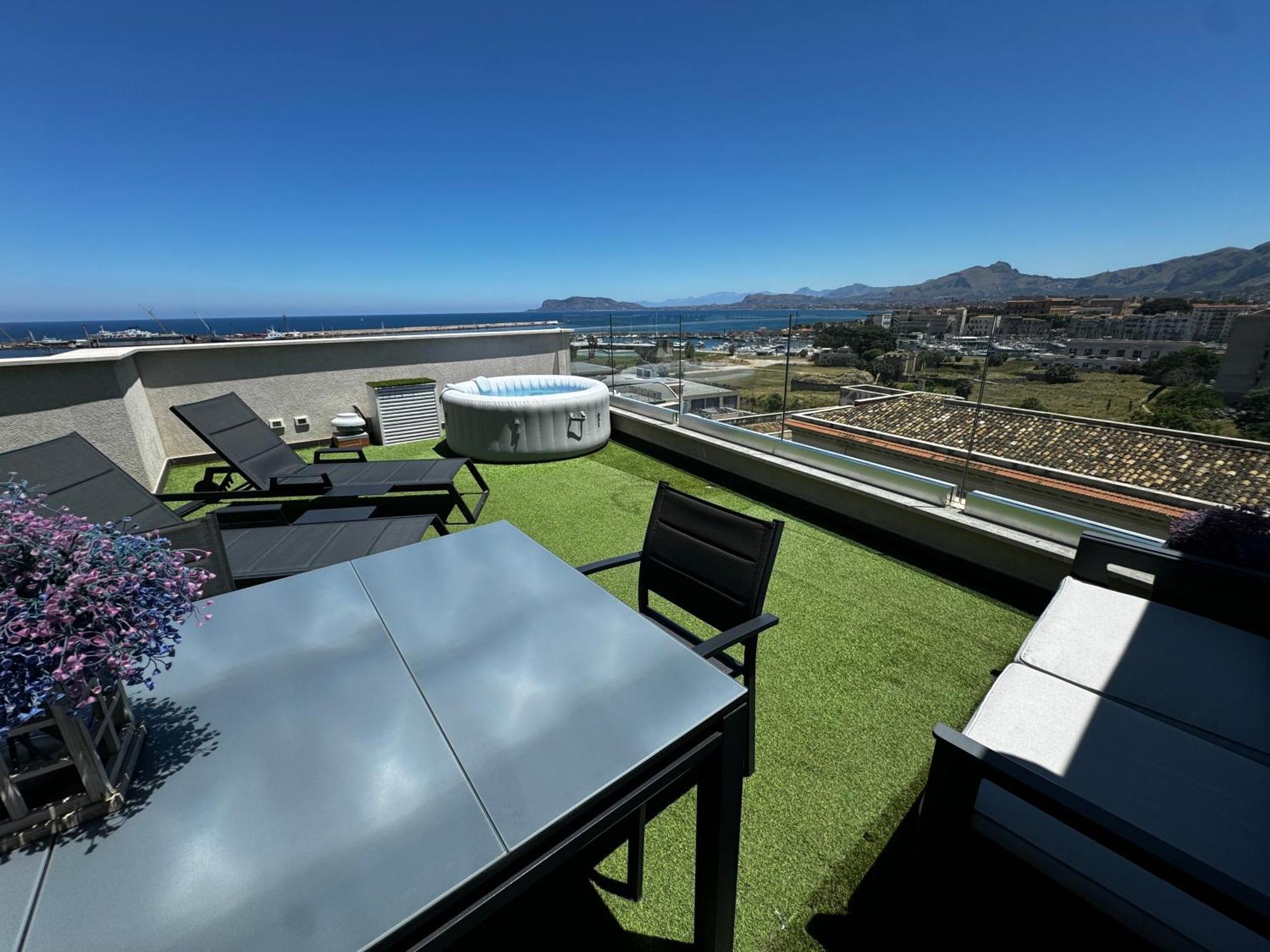 Apartment Marina Rooftop View